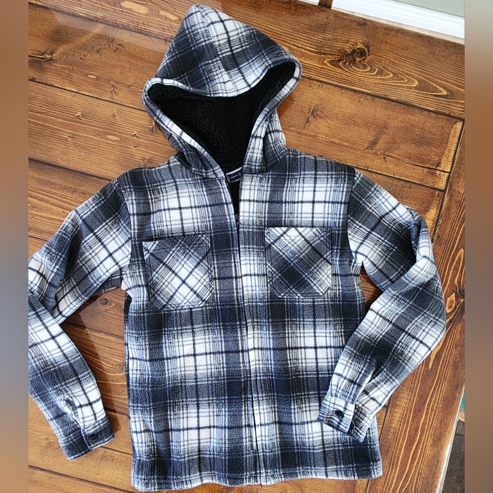 NWOT flannel zip-up shacket